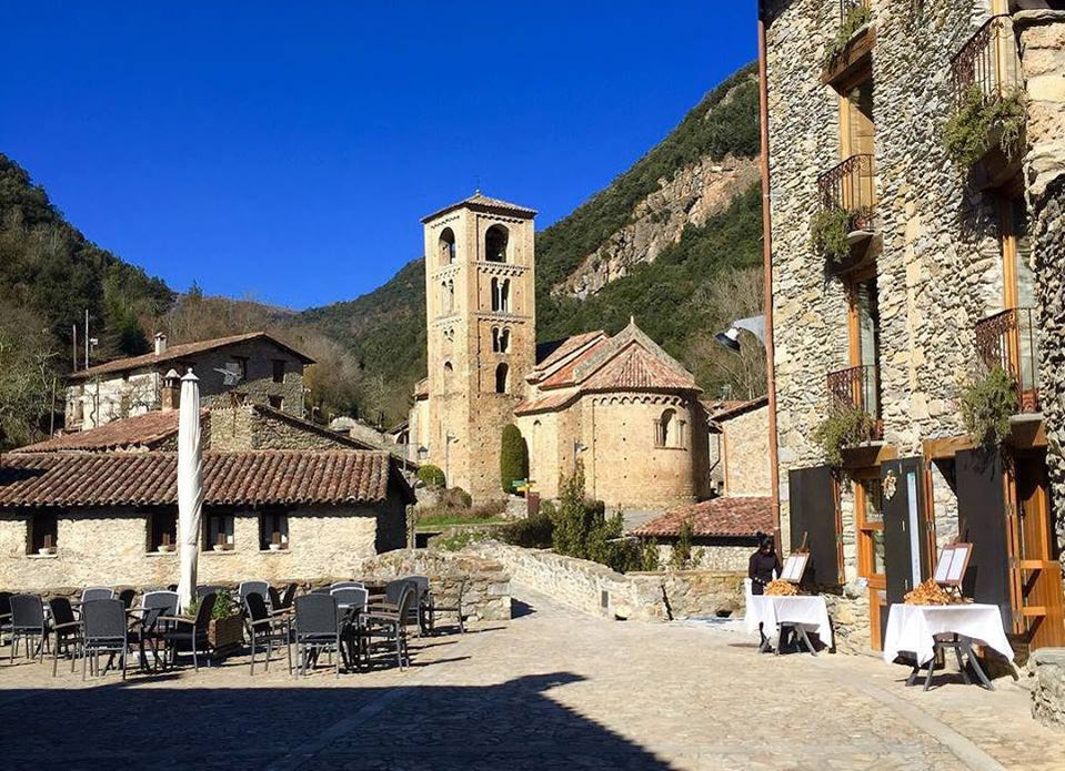 Beget: uno de los pueblos más bonitos de Cataluña, ideal para una escapada rural con encanto (y con perro)