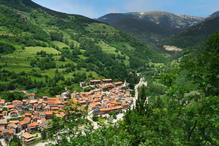 Setcases: naturaleza, historia y buena gastronomía en el Pirineo catalán